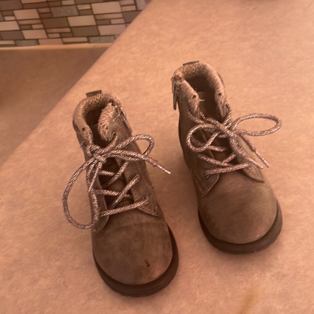 Cute girls boots